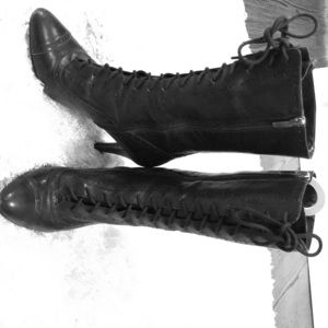 Enzo Angiolini Midi leather boots